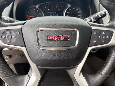 Certified 2022 GMC Terrain SLE w/ Driver Convenience Package FWD image 8