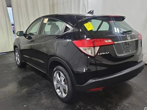 Used 2019 Honda HR-V LX image 3