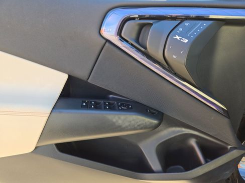 Used 2025 BMW X3 xDrive30i w/ Premium Package image 15