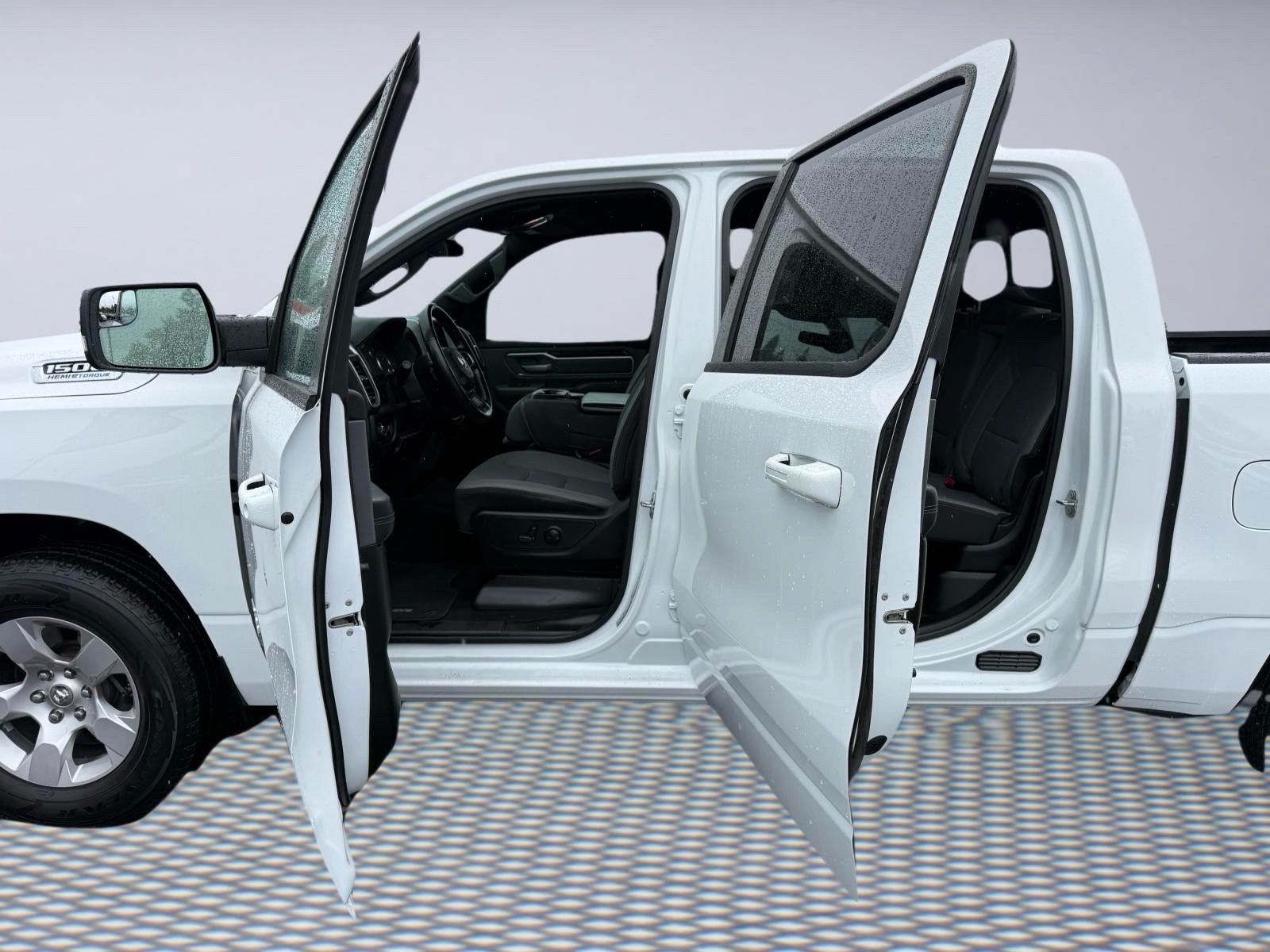 Used 2022 RAM 1500 Big Horn AWD/4WD image 16