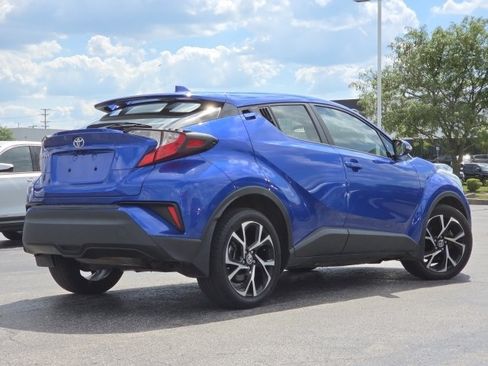 Used 2020 Toyota C-HR XLE FWD image 10