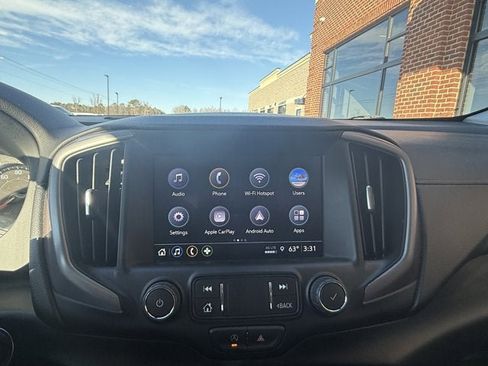 Used 2022 GMC Terrain AT4 image 23