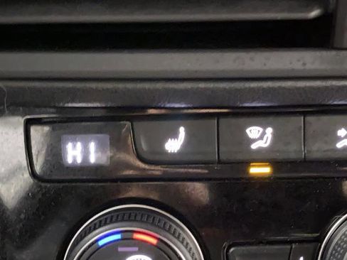 Used 2022 Volkswagen Jetta GLI Autobahn image 8