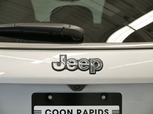 New 2025 Jeep Compass Limited image 12
