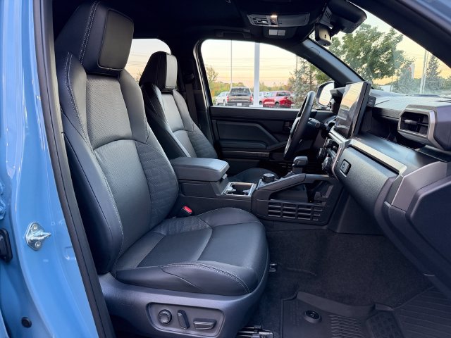 Certified 2026 Toyota 4Runner TRD Off-Road Premium AWD/4WD image 18