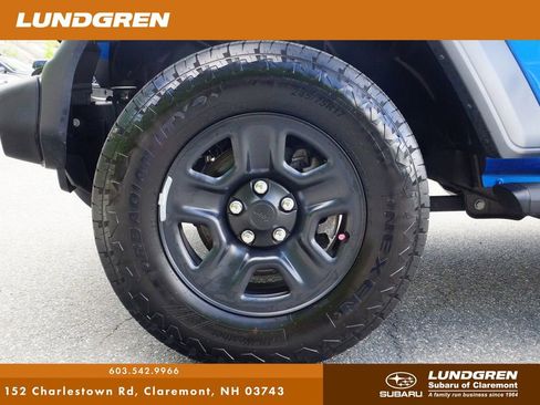 Used 2025 Jeep Wrangler Sport AWD/4WD image 36