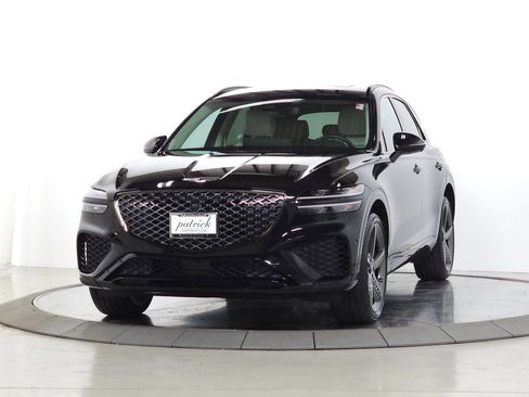 Used 2025 Genesis GV70 3.5T Sport w/ Sport Advanced Package AWD/4WD image 4