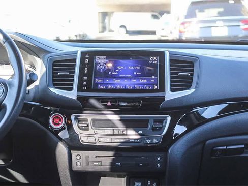 Used 2017 Honda Pilot Elite image 19