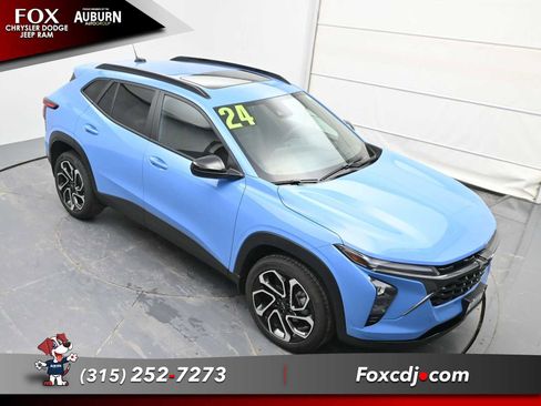 Used 2024 Chevrolet Trax RS w/ Sunroof Package image 24