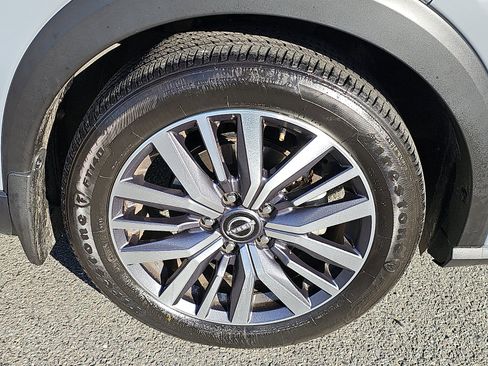 Used 2023 Nissan Kicks SR w/ SR Premium Package image 8