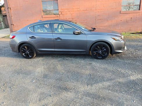 Used 2018 Acura ILX image 4