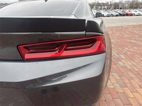 Used 2017 Chevrolet Camaro LT w/ RS Package image 10