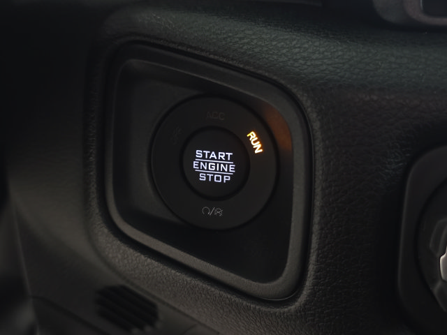 Used 2026 Jeep Gladiator Sport AWD/4WD image 18