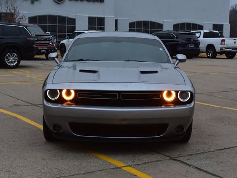 Used 2018 Dodge Challenger R/T Plus image 2