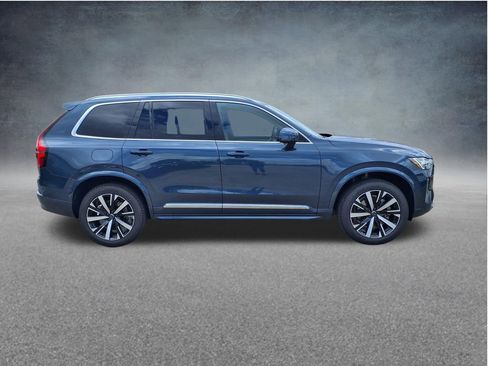 New 2026 Volvo XC90 B5 Core AWD/4WD image 8