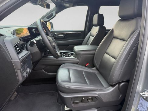 Used 2025 Chevrolet Tahoe Z71 AWD/4WD image 10