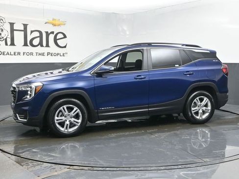 Used 2023 GMC Terrain SLE w/ Driver Convenience Package image 31
