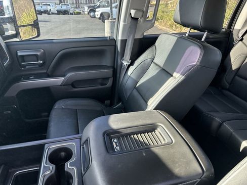 Used 2018 Chevrolet Silverado 2500 LTZ w/ Duramax Plus Package image 17