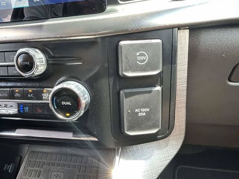Used 2022 Ford F150 King Ranch w/ Equipment Group 601A High AWD/4WD image 26