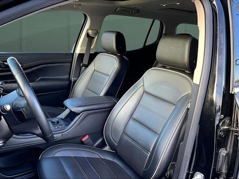 Used 2023 GMC Acadia Denali w/ Denali Ultimate Package image 10