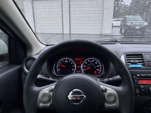 Used 2012 Nissan Versa SV w/ Convenience Pkg image 13