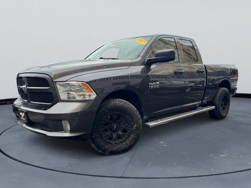 Used 2017 RAM 1500 Express w/ Express Value Package image 3