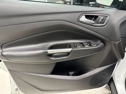 Used 2017 Ford Escape SE AWD/4WD image 11