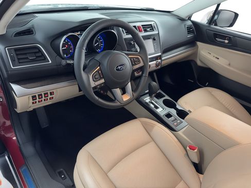 Used 2017 Subaru Outback 2.5i Limited image 4