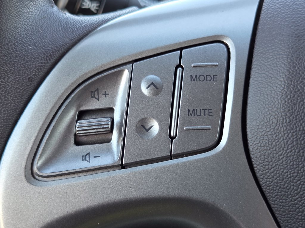 Used 2013 Hyundai Tucson Limited FWD image 12