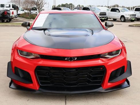 Used 2018 Chevrolet Camaro ZL1 image 2