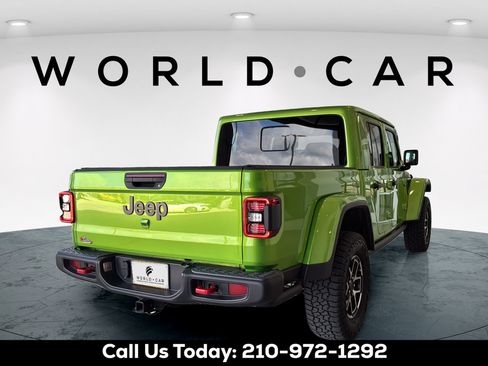 Used 2025 Jeep Gladiator Rubicon w/ Steel Bumper Group AWD/4WD image 6