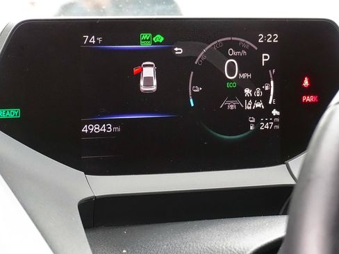 Used 2023 Toyota Prius Prime FWD image 32