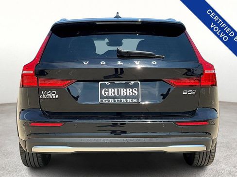 Certified 2024 Volvo V60 B5 Cross Country Plus image 6