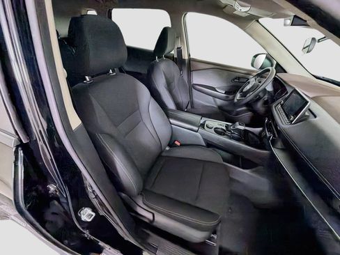Used 2023 Nissan Rogue S AWD/4WD image 29