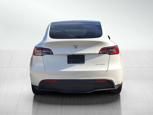 Used 2021 Tesla Model Y Long Range image 5