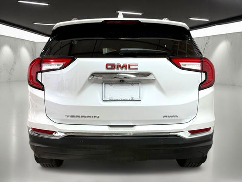 Used 2022 GMC Terrain SLT image 9