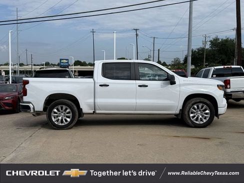 Used 2024 Chevrolet Silverado 1500 Custom RWD image 3