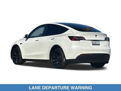 Used 2021 Tesla Model Y Long Range AWD/4WD image 8