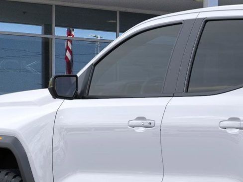 New 2025 GMC Canyon Elevation w/ Convenience Package image 36