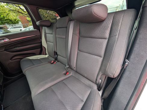 Used 2020 Jeep Grand Cherokee Laredo RWD image 18
