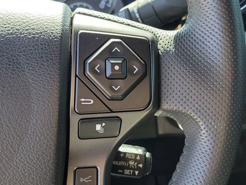 Used 2019 Toyota Tacoma TRD Sport AWD/4WD image 31