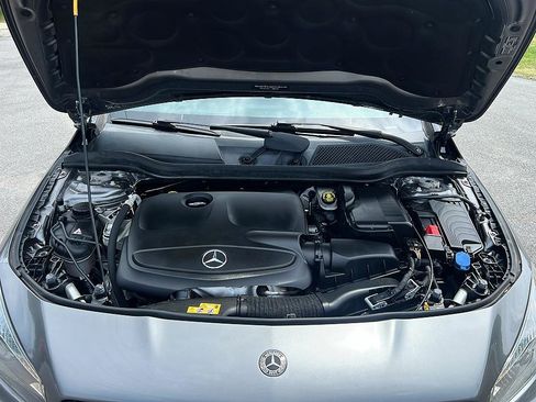 Used 2018 Mercedes-Benz CLA 250 image 9