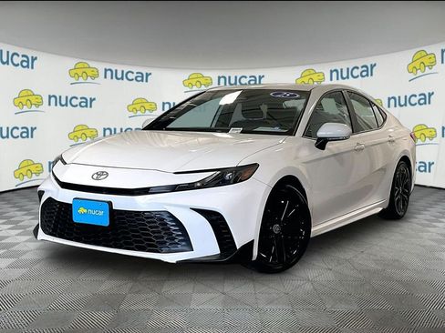 Certified 2025 Toyota Camry SE FWD image 3