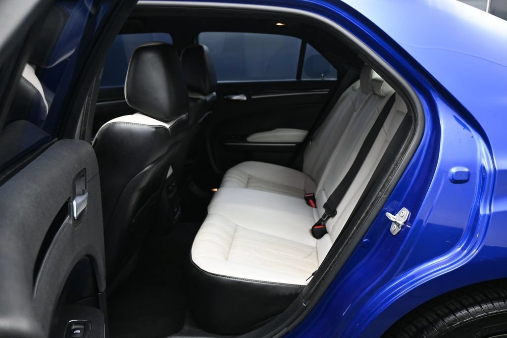 Used 2019 Chrysler 300 S RWD image 24