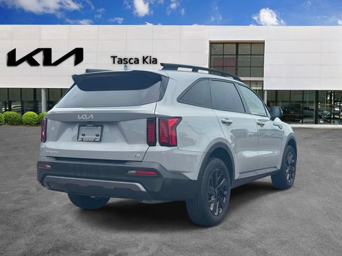Used 2023 Kia Sorento S AWD/4WD image 4
