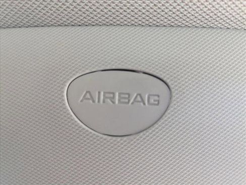 Used 2019 Jeep Compass Limited image 12