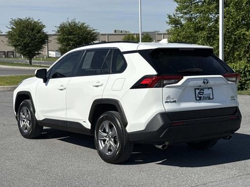 Used 2023 Toyota RAV4 XLE AWD/4WD image 27