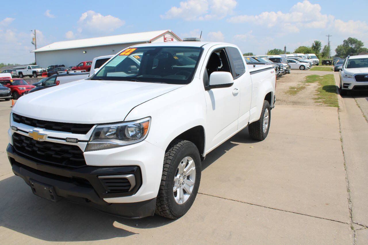 Used 2022 Chevrolet Colorado LT w/ Fleet Safety Package AWD/4WD image 7