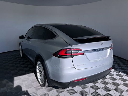Used 2018 Tesla Model X P100D AWD/4WD image 5