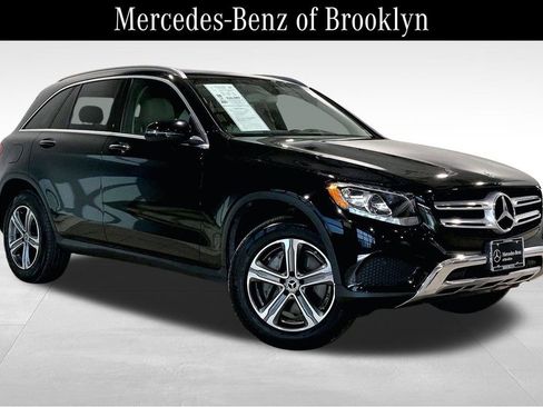 Used 2019 Mercedes-Benz GLC 300 4MATIC image 1